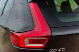 
										Volvo XC40 full									