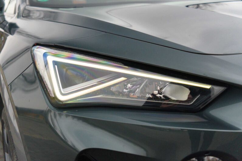 
								Cupra Formentor full									