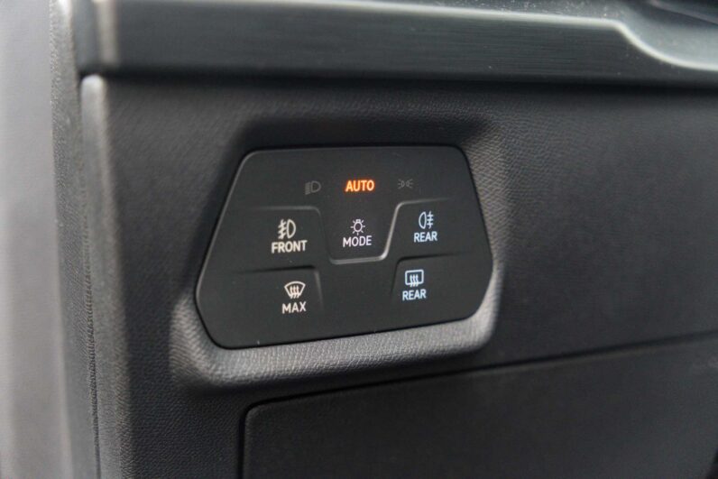 
								Cupra Formentor full									