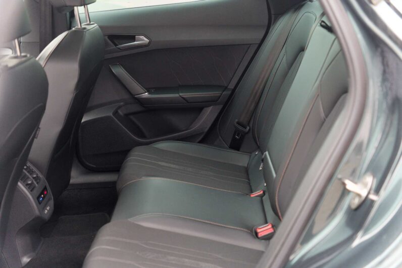 
								Cupra Formentor full									
