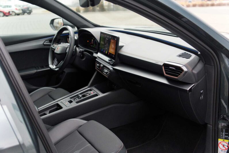 
								Cupra Formentor full									