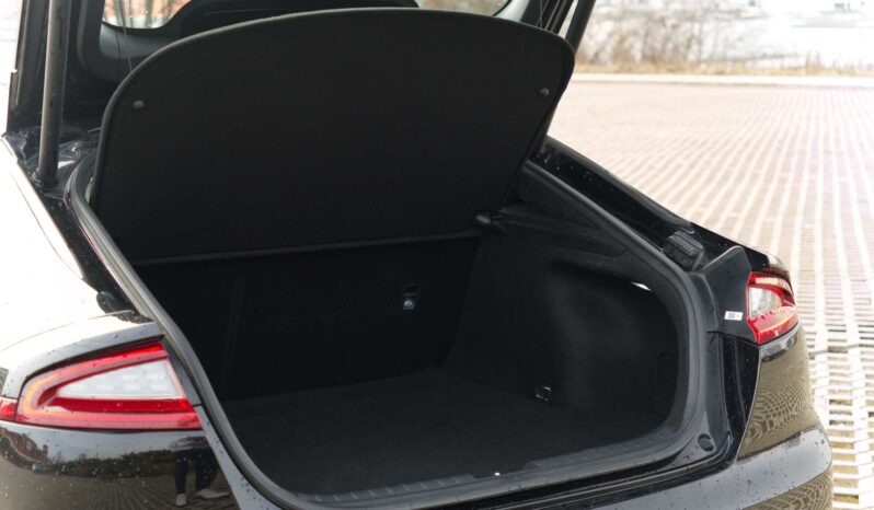 
								Kia Stinger full									