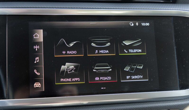 
								Audi Q3 full									