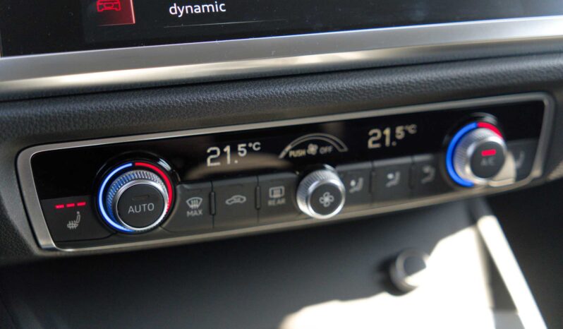 
								Audi Q3 full									