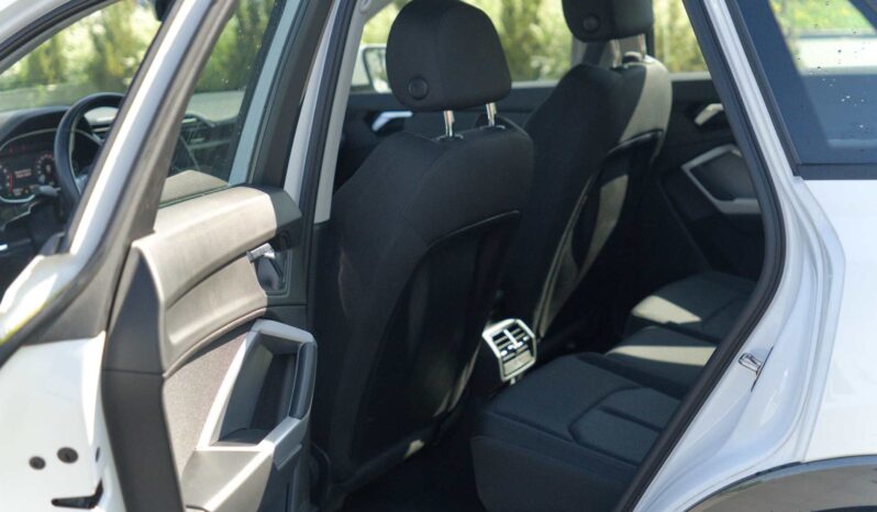 
								Audi Q3 full									