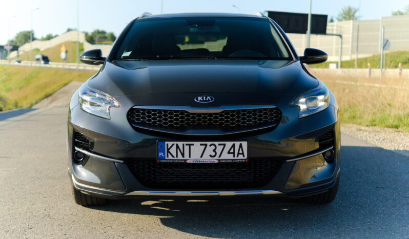 
								KIA XCeed full									