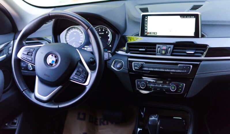 
								BMW X1 full									