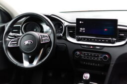 
										Kia XCeed full									