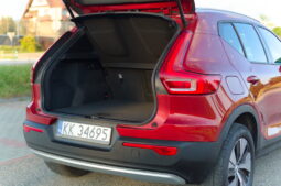 
										Volvo XC-40 full									