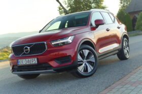 Volvo XC-40