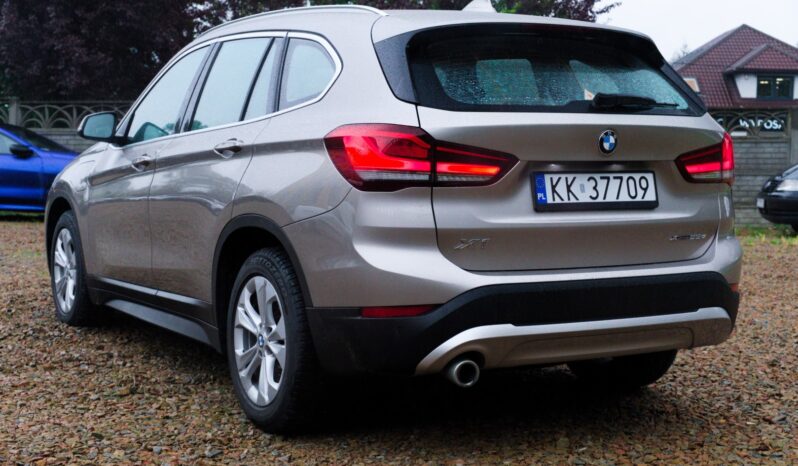 
								BMW X1 full									