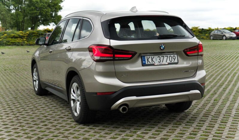 
								BMW X1 full									
