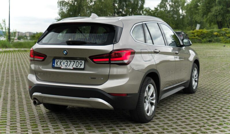 
								BMW X1 full									