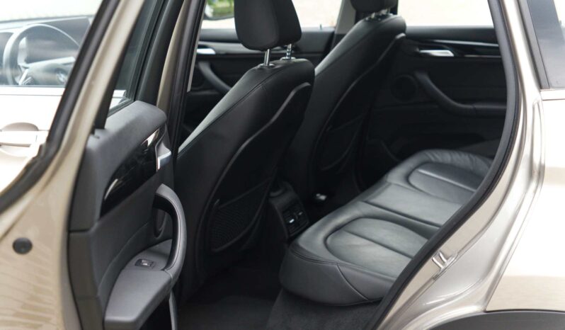 
								BMW X1 full									