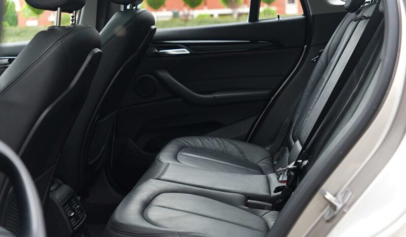 
								BMW X1 full									