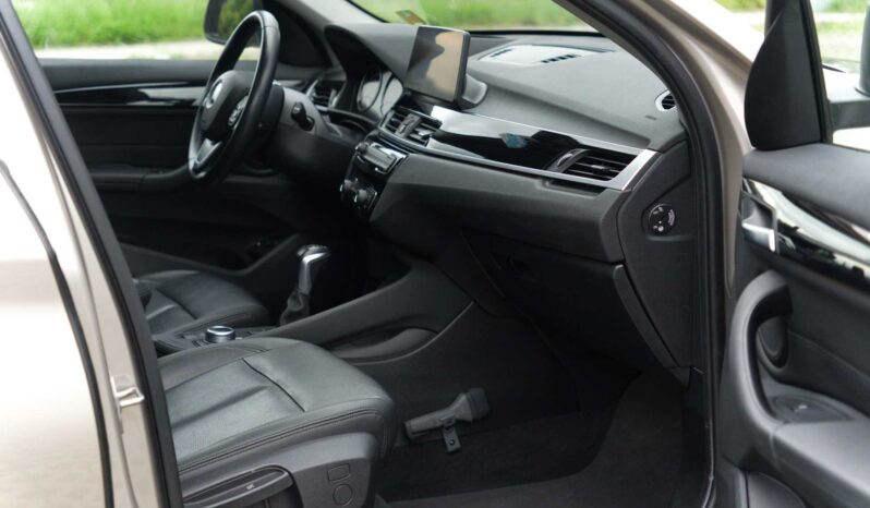 
								BMW X1 full									