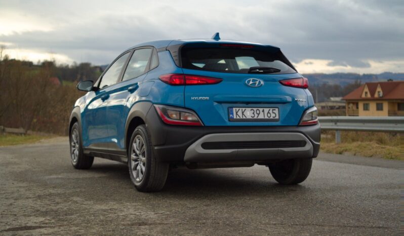 
								Hyundai Kona full									