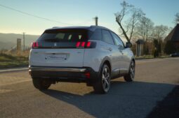 
										Peugeot 3008 full									