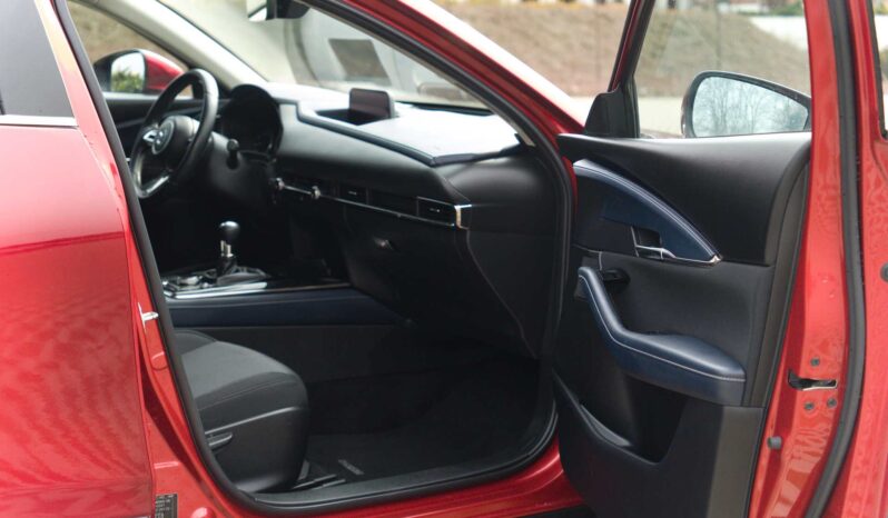 
								Mazda CX-30 full									
