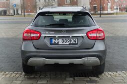 
										Mercedes-Benz GLA full									