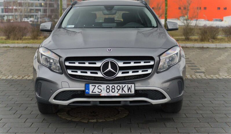 
								Mercedes-Benz GLA full									