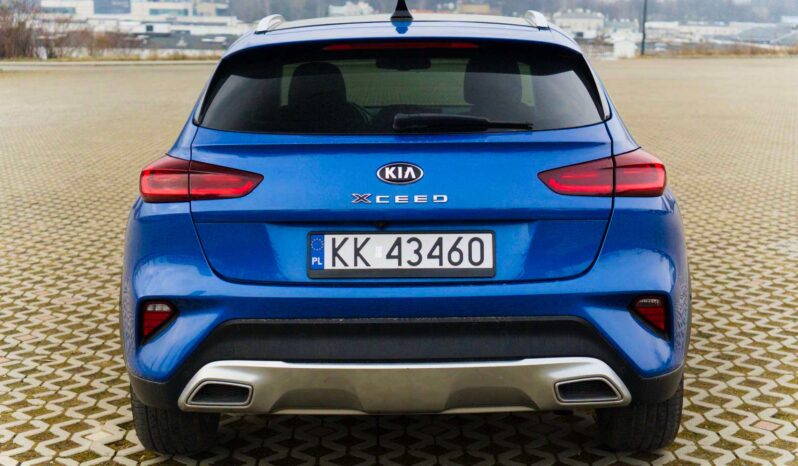 
								KIA X-Ceed full									