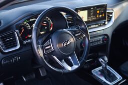 
										KIA X-Ceed full									