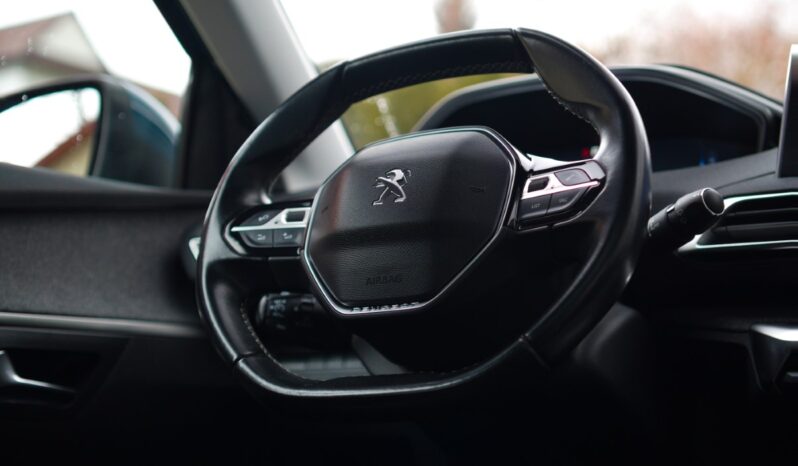 
								Peugeot 5008 full									