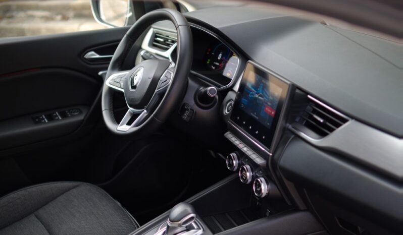 
								Renault Captur full									