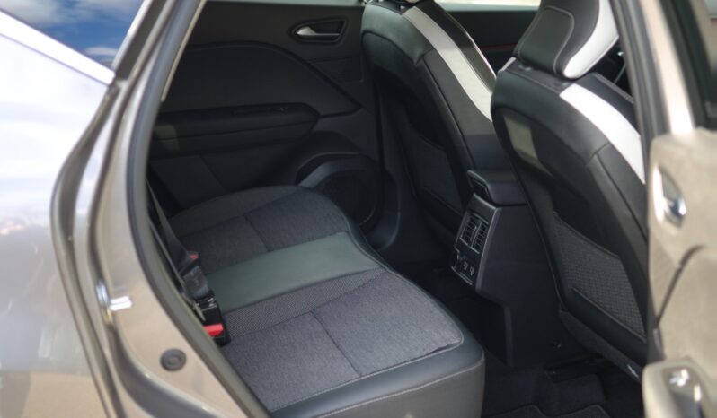 
								Renault Captur full									