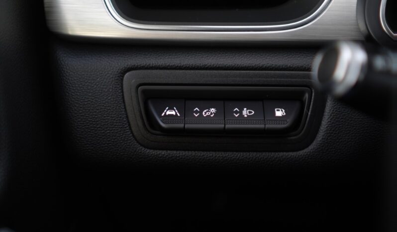 
								Renault Captur full									