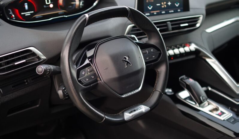 
								Peugeot 5008 full									