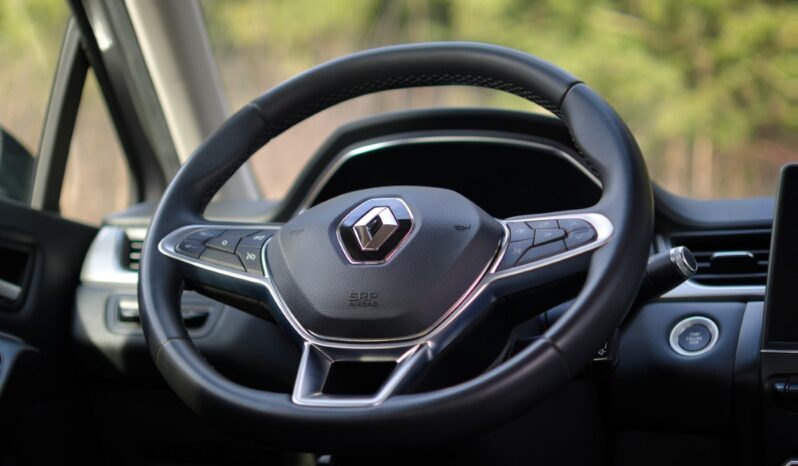 
								Renault Captur full									