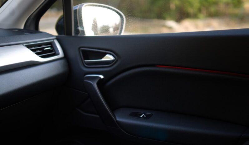 
								Renault Captur full									