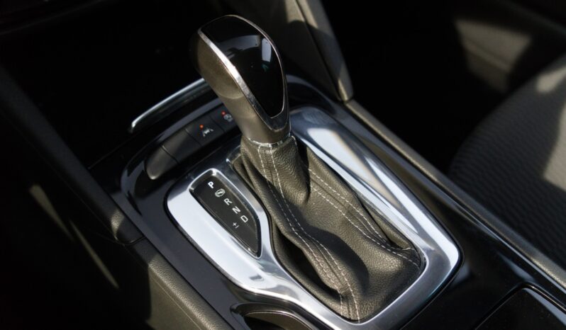 
								Opel Insignia full									