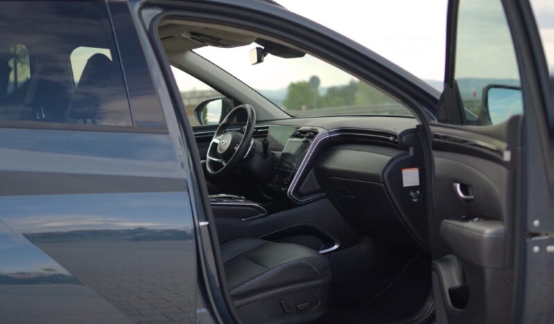 
								Hyundai Tucson full									