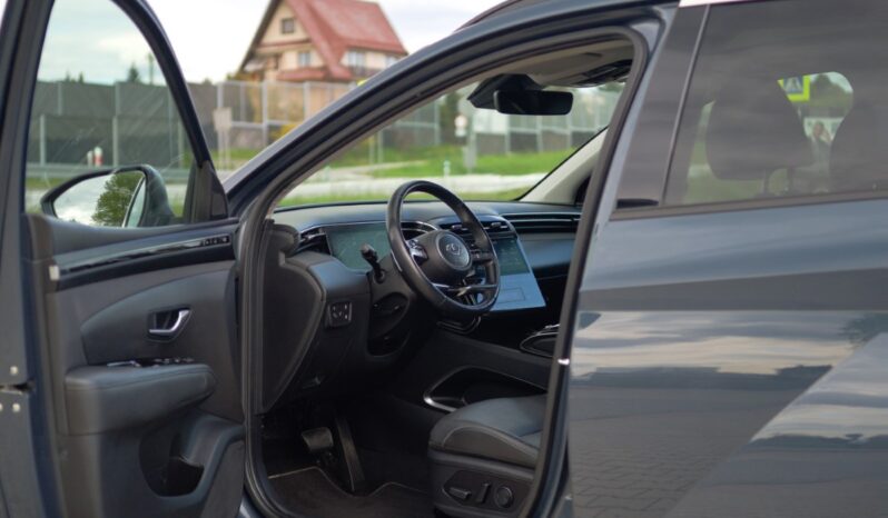 
								Hyundai Tucson full									