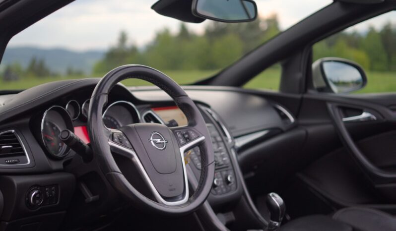 
								Opel Cascada full									