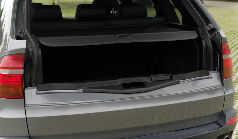 
								BMW X5 full									