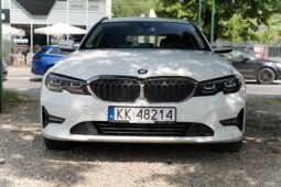 
										BMW 330e full									