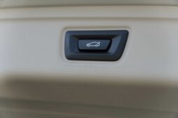 
										BMW 330e full									