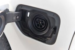 
										BMW 330e full									