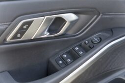 
										BMW 330e full									