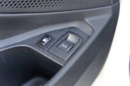 
										BMW 330e full									