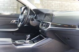 
										BMW 330e full									