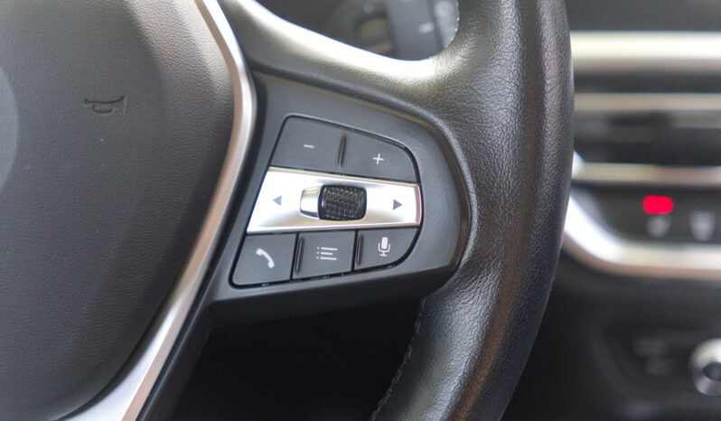 
								BMW 330e full									