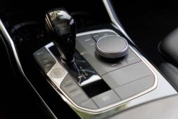 
										BMW 330e full									