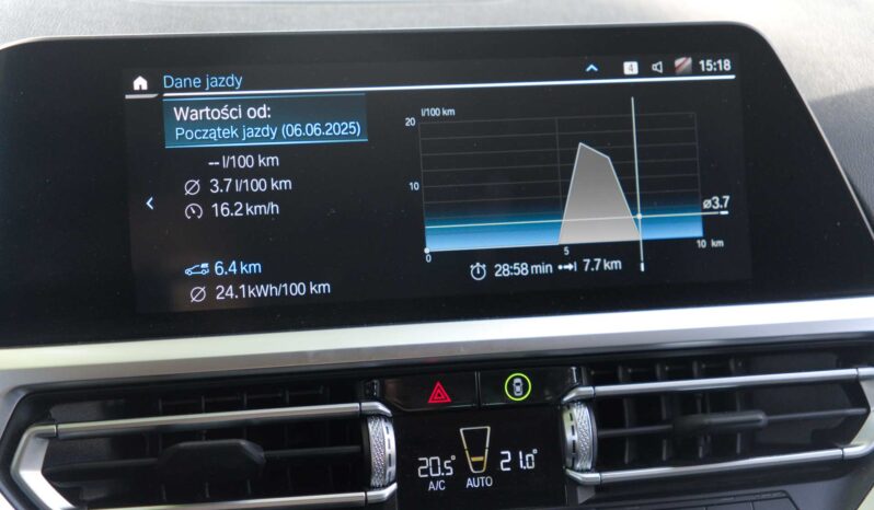 
								BMW 330e full									