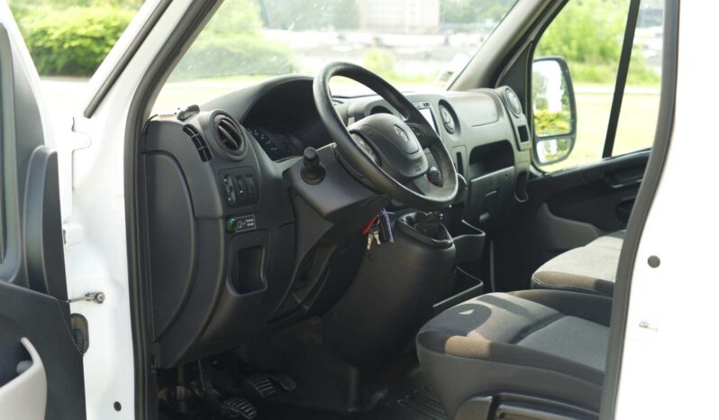 
								Renault Master full									