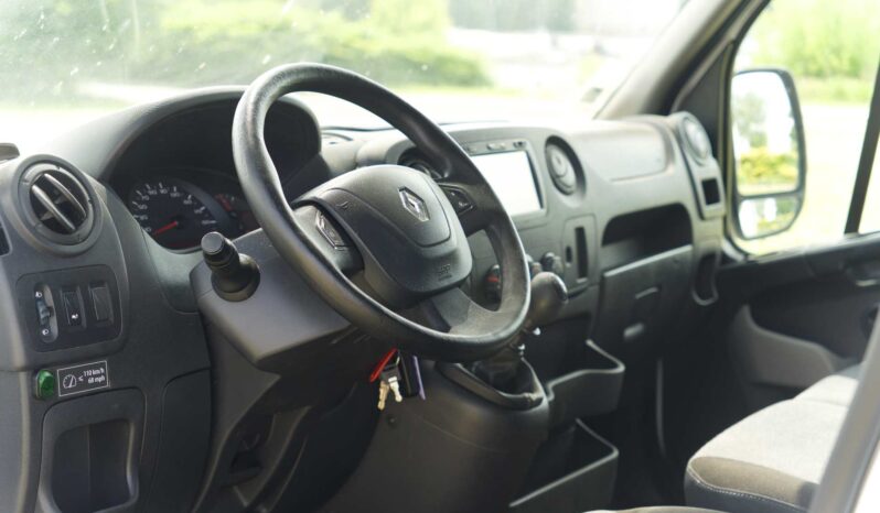 
								Renault Master full									